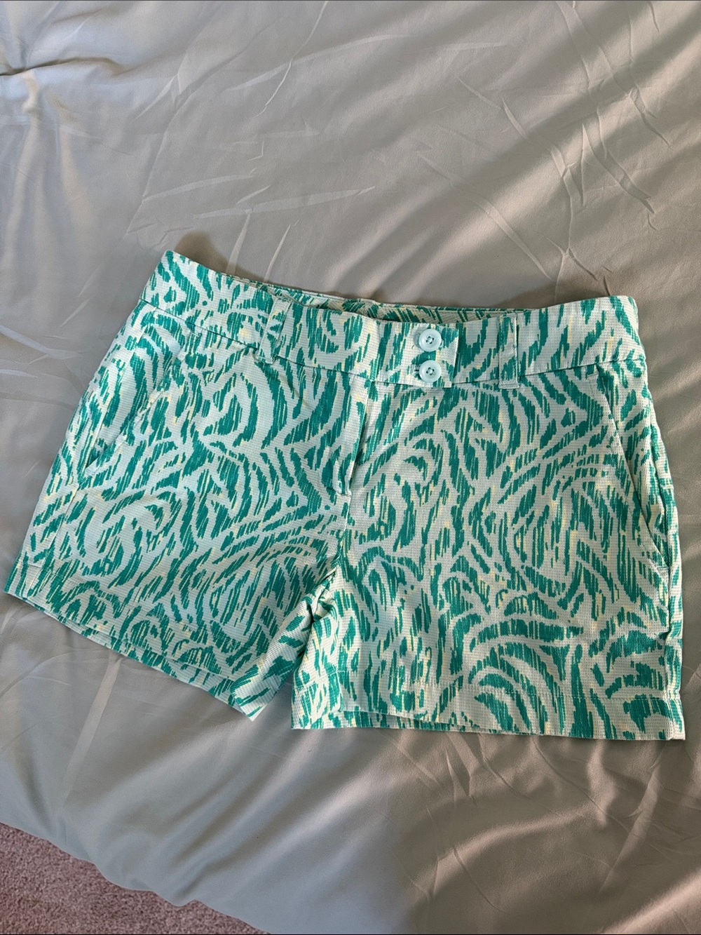 Vineyard vines Women's Green Patterned Summer Shorts size 0 A103